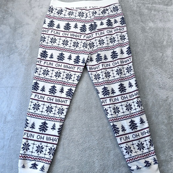 Aeropostale Womens‎ Pajama Pants M Fair Isle Christmas Trees Snowflakes Joggers - Picture 3 of 7